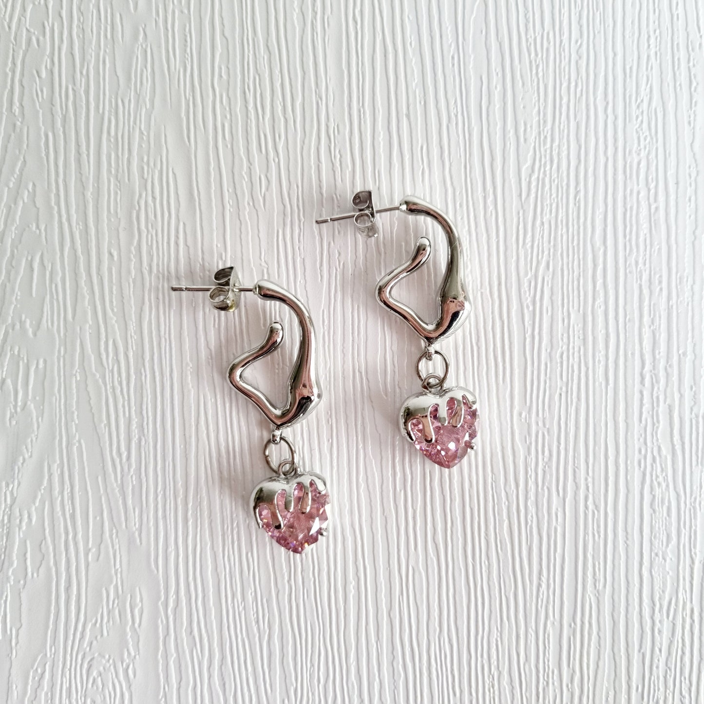 Y2K Silver Dripping Pink Heart Earrings
